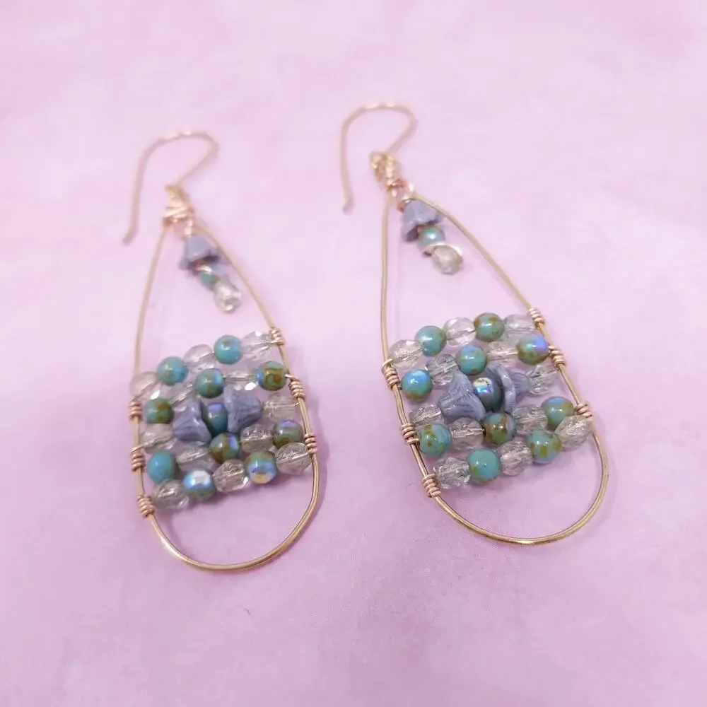 Artisan Made Hand Wired Beaded Opalescent Earrings Gold Tone Aqua Lavender 3.5